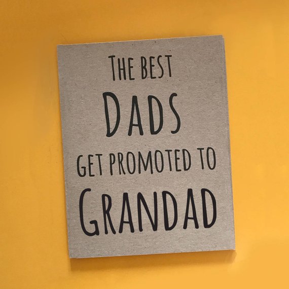 Tazza Only The Best Dads Get Promoted To Grandad - Ceramica 311 Ml - Lavabile In Lavastoviglie